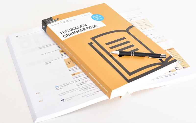 The Golden Grammar Book: une mÃ©thode en or