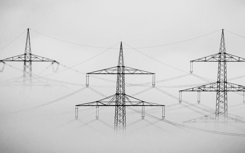 PÃ©nurie dâ€™Ã©lectricitÃ©: devra-t-on travailler Ã  la lueur des bougies? Le billet de Jean Christophe Schwaab