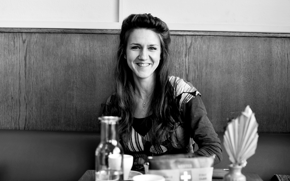 Portrait noir-blanc de Kimberley Perrenoud